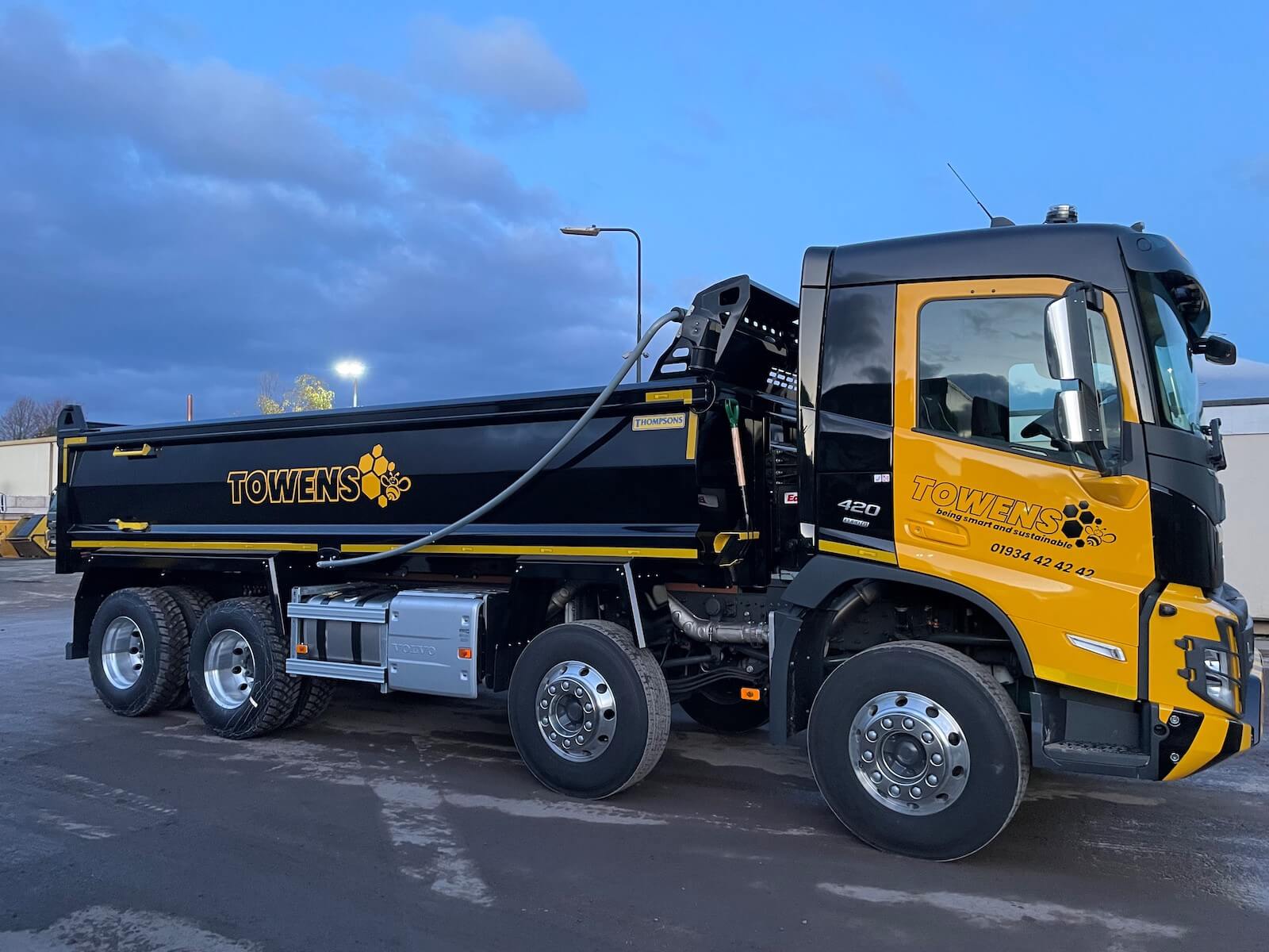8 Wheeler Truck